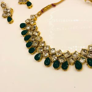 Green Stone Jewellery Set