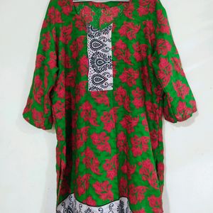 Green W Red Printed Kurti