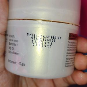 Lilium Cosmetics Tan Removal Scrub