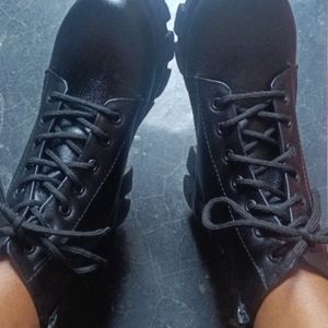 Stylish Korean Jungkook Platform Boots