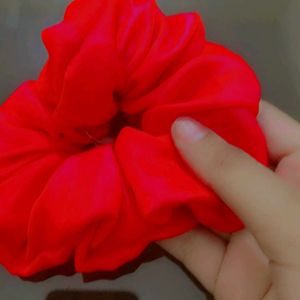 Strawberry 🍓 Red Color Scrunchies..