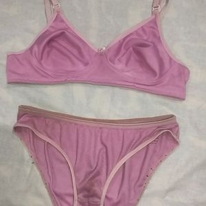 3 PAIR OF BRA & PANTY, 2 HANDKERCHIEF FREE