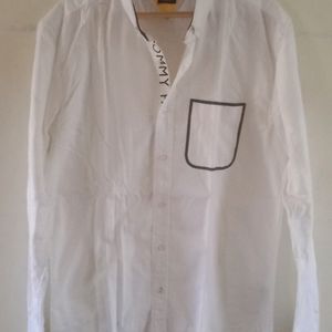 Tommy's White Buttondown