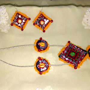 Necklace Set