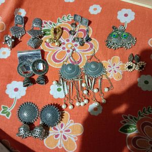 8 Pair Of Earings