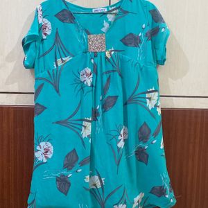 Sea Green Top Floral Flowers Size Xl