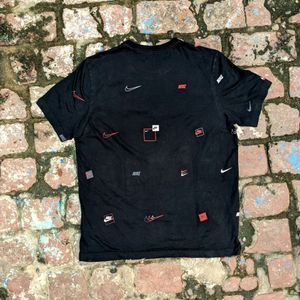 Nike Embroidered Men's Tshirt 👕