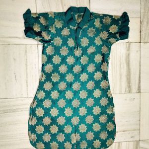 Beautiful Sea Green Golden Flower Kurti! 💚