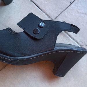 Black Heels Sandel