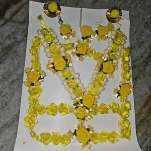 Haldi Flower Jewellery Set