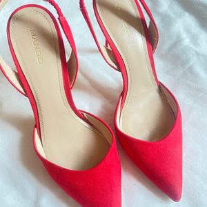 Mango Women Red Solid Pumps