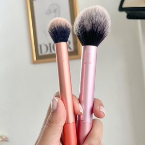Real Techniques Blush And Contour Brush