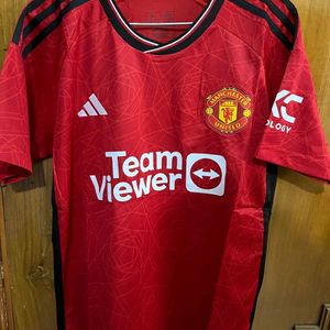 MANCHESTER UNITED NEW HOME JERSEY SIZE - S (38)