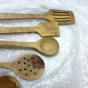 100% New 5 Pcs Wooden Spoon