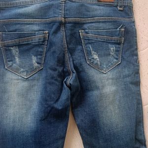 Torned Jeans