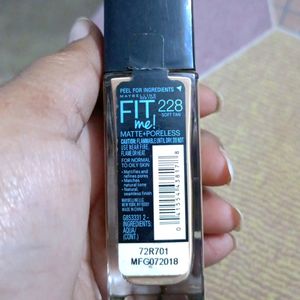 Maybelline New York Fit Me Matte + Poreless