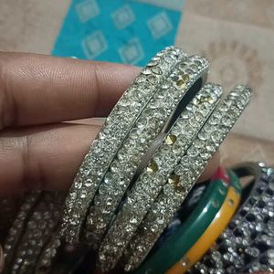 Offer If You WantMixed Old And New Bangles