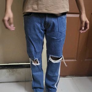 Here And Now Knee Distressed Jeans