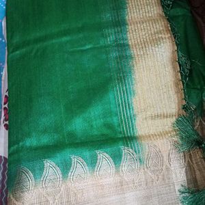 New Saree With Nice Border