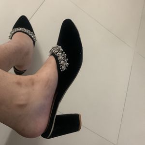 Black Sandals For Women