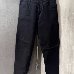 Black Straight Fit Jean’s