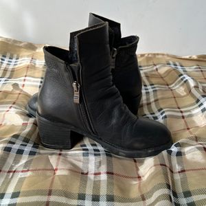 Black Ankle Boots (good As New)