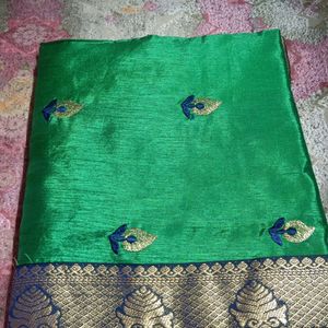 I Am Selling A Saree