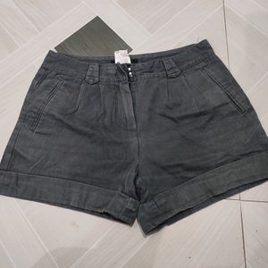 Shorts Size 26-30