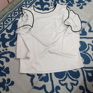 Trending Cutout Top