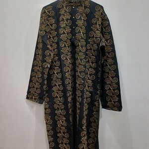 Aarambh Kurta Chudidar Set (Black With Pattern)