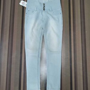 Y-81 Size 28 Slim Fit Women Denim Jeans