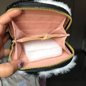 Fur Wallet