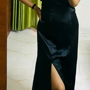 Beautiful Gowns Black Colour