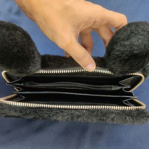 Furr Black wallet with kitchen