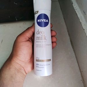 NIVEA Women Deodorant, Fresh Natural, Long Lasting