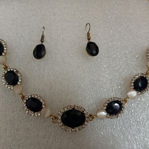 Necklace with earrings