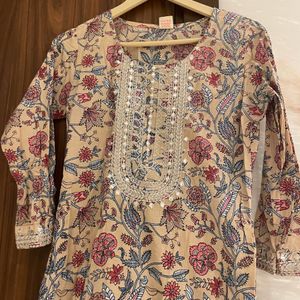 Beautiful Floral Print Cotton Kurta