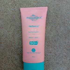 Aqualogica Radiance+ Dewy Sunscreen