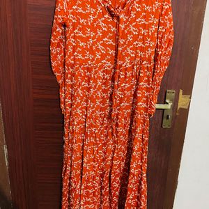 Beautiful Maxi Dress Size M. Never Used. But No Ta