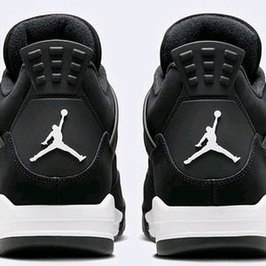 Air Jordan 4 White Thunder Reps BRAND NEW UNITS