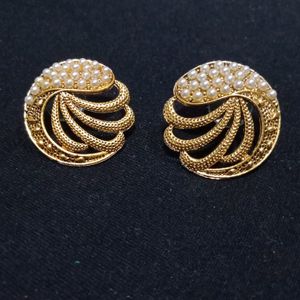 Round earings