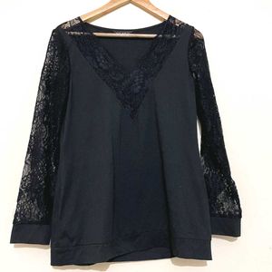 Black Neeted Top