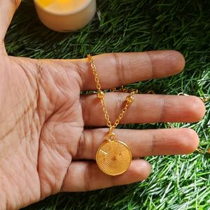 Gold Toned Coin Neckpiece🪙