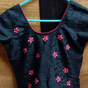 It's Black Kurti With Red Thread Worked Flowers 🌺