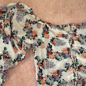 Floral Crop Top With Puffy Sleeves