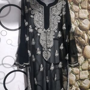 Lakhnavi Kurti