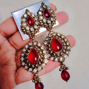 Maroon And White Diamond Earrings