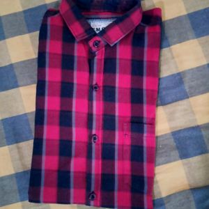 Red ♥️ checks Half sleeve shirt luk new xl size