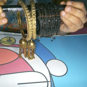 4 Iteam Combo Earings , Pack 2 Bangles,1 Bracelet