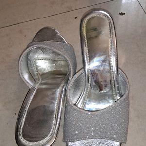 Silver Heels 👠on reduced coins....